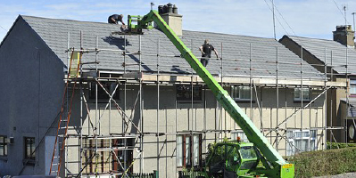 Roofing Leo Working